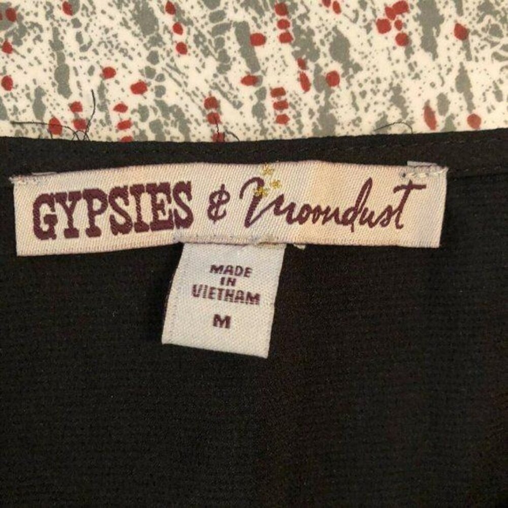 Gypsies & Moondust Top Women Size M Black Lace & Satin V Neck Pullover - Picture 2 of 4